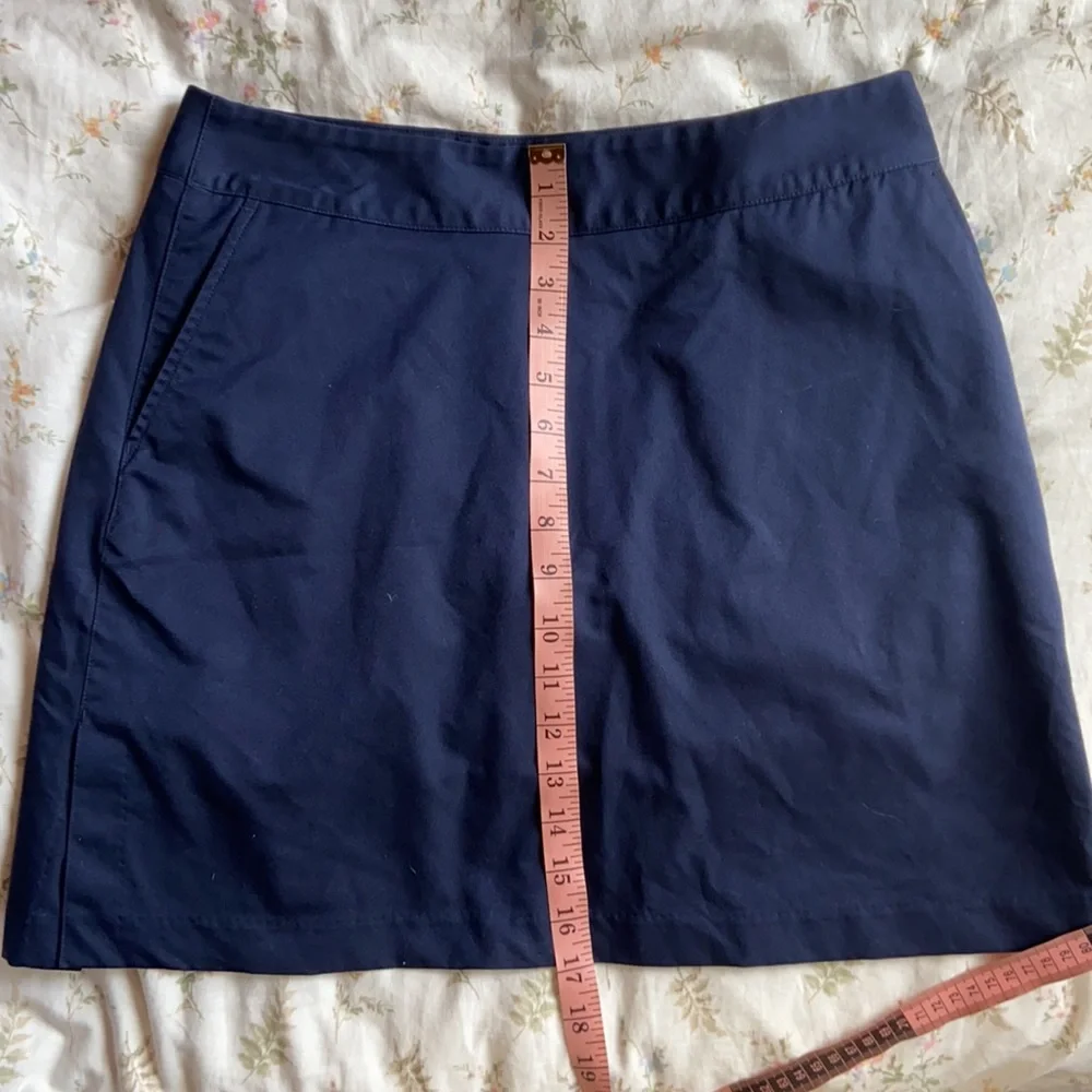 Adidas golf skirt size 6 with built in shorts and side pockets, never worn - Picture 11 of 11